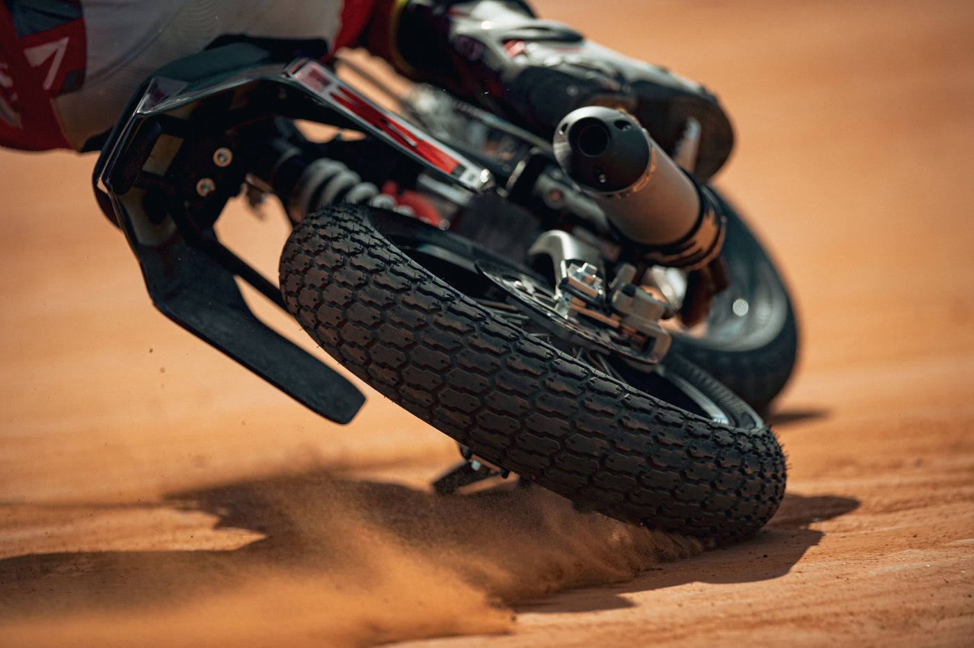 Sunday Motors: Elevating Flat Track Experience